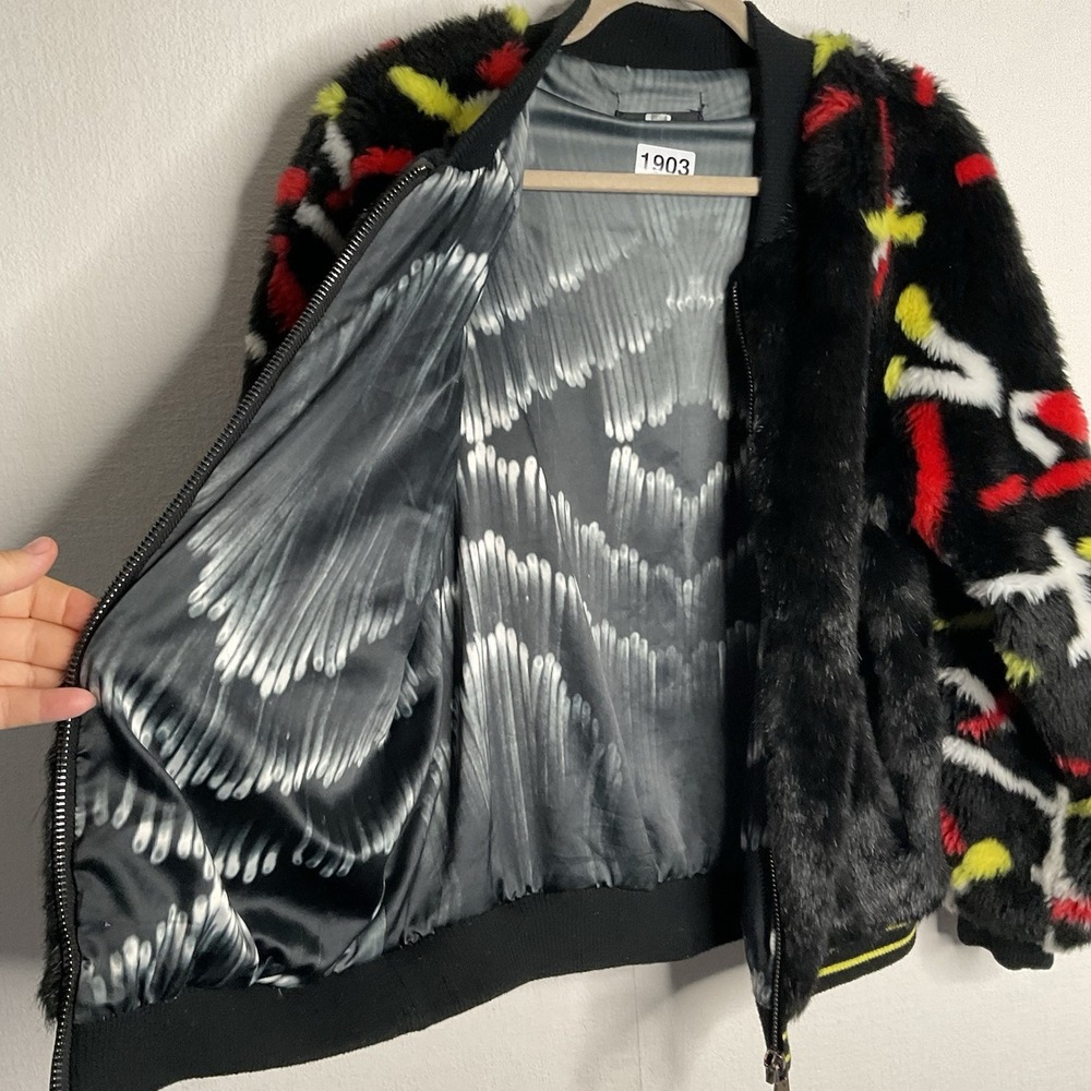 HEUREAH Real People Faux Fur Graphic Bomber Jacket Size Large Multicolor Pockets - Picture 12 of 13
